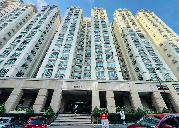 Stamford Residences Fully-furnished Apartment